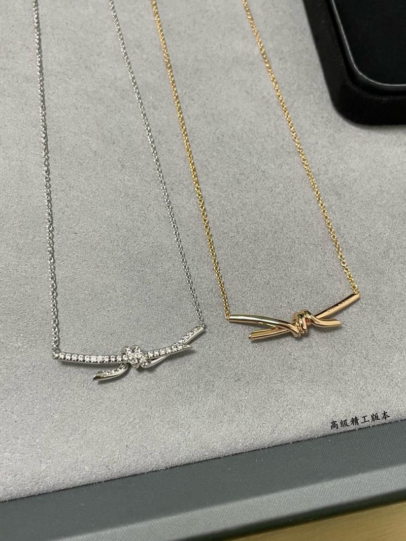 T*f*ny necklaces